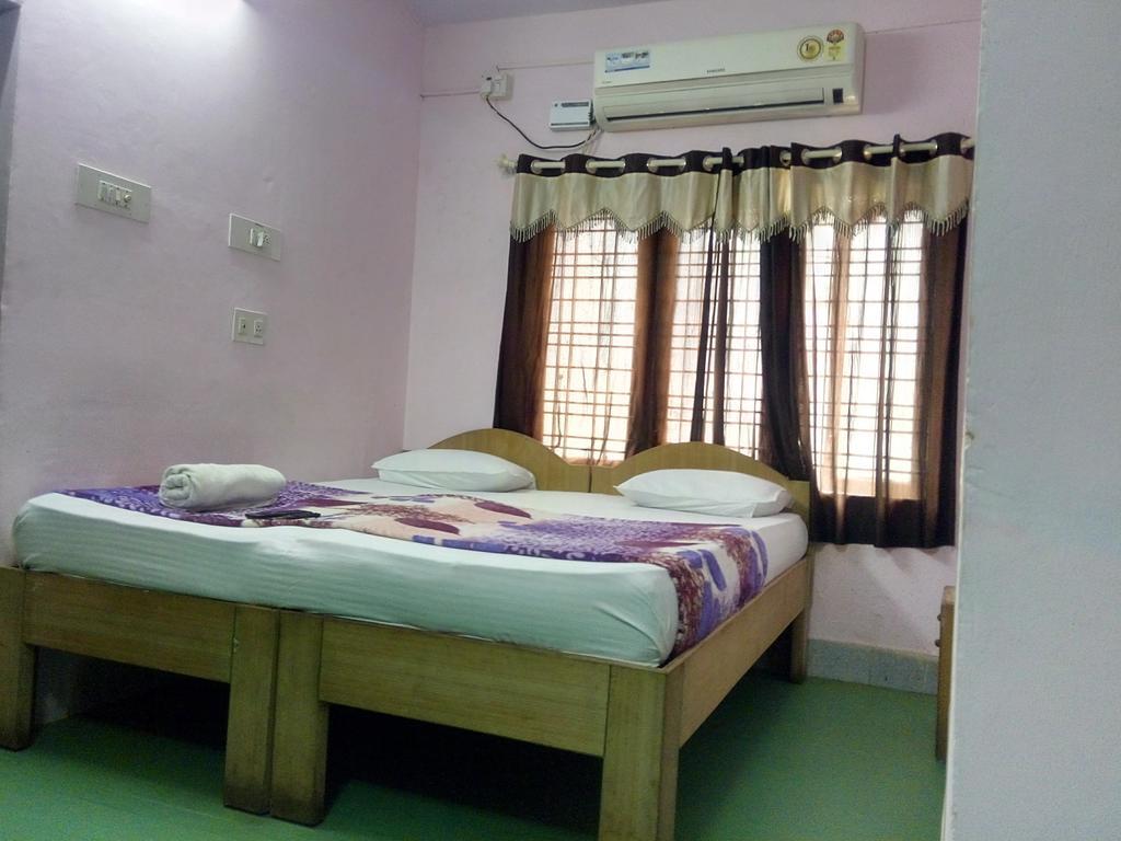 Elegant Guest House Bangalore Bilik gambar