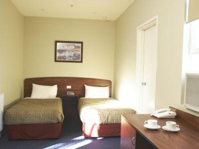 Elegant Guest House Bangalore Bilik gambar